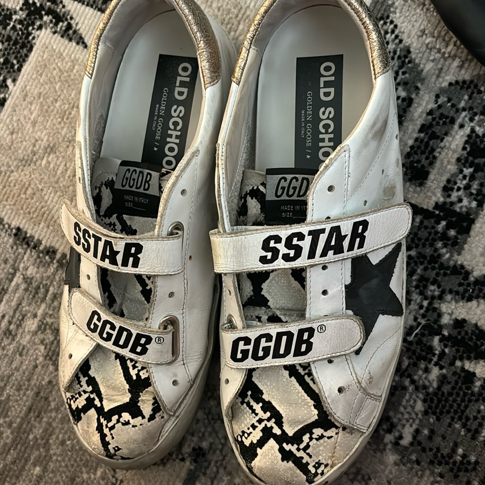 Size 42 golden goose sneakers